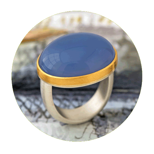 Ring Silber 925/000, Goldfassung, Gold 750/000, Chalcedon, Chalcedon-Cabochon